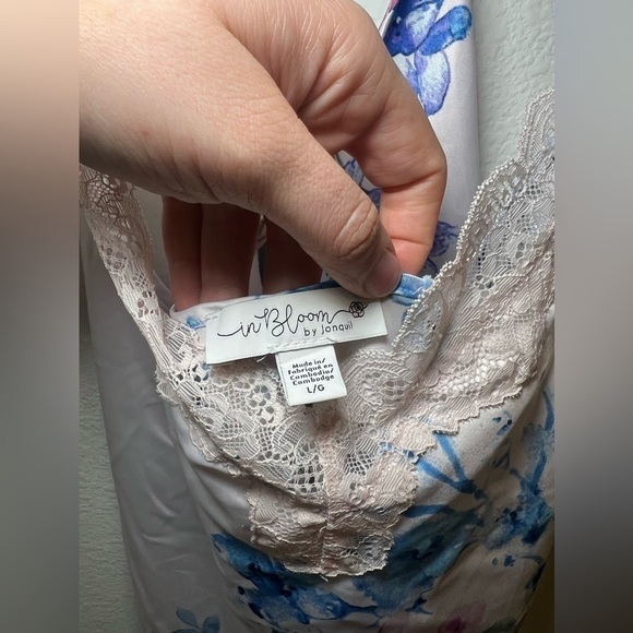 Floral Lace Trim Cami Top - Picture 3 of 3